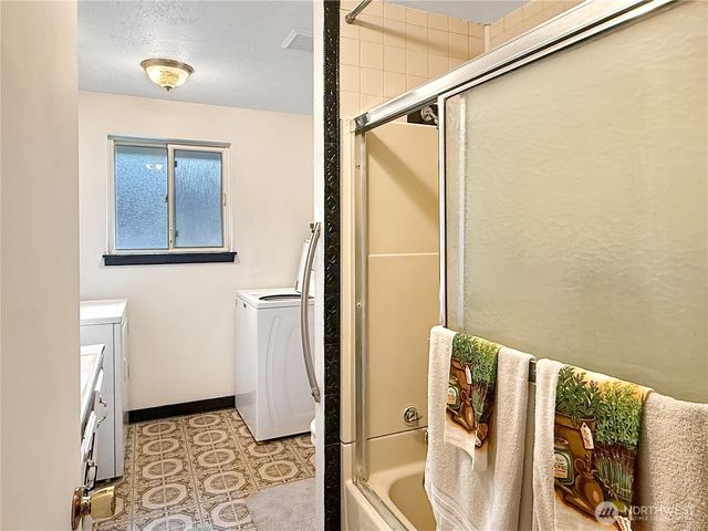 10235 Earley Avenue SW, Lakewood, WA 98499