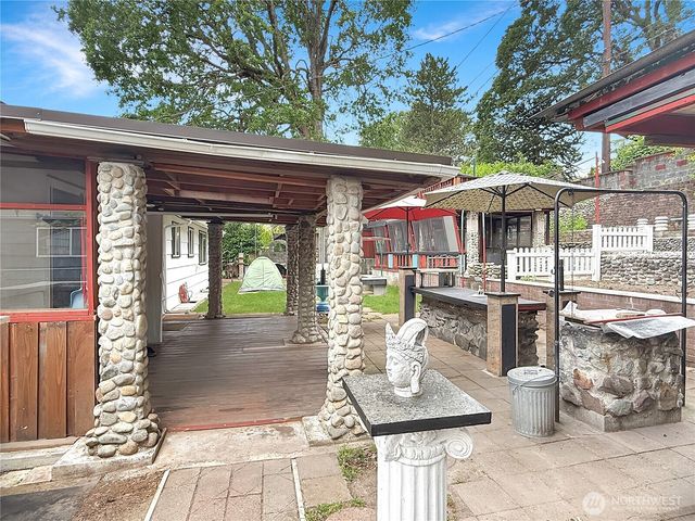10235 Earley Avenue SW, Lakewood, WA 98499