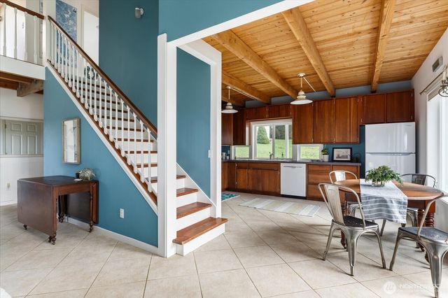 651 Long Ears Way, Coupeville, WA 98239