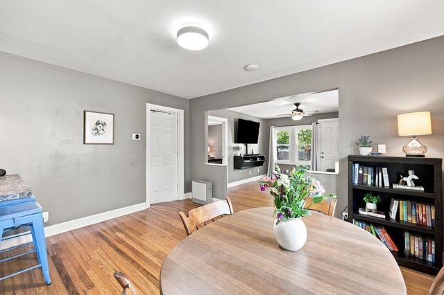 37 Kensington St, Agawam, MA 01030