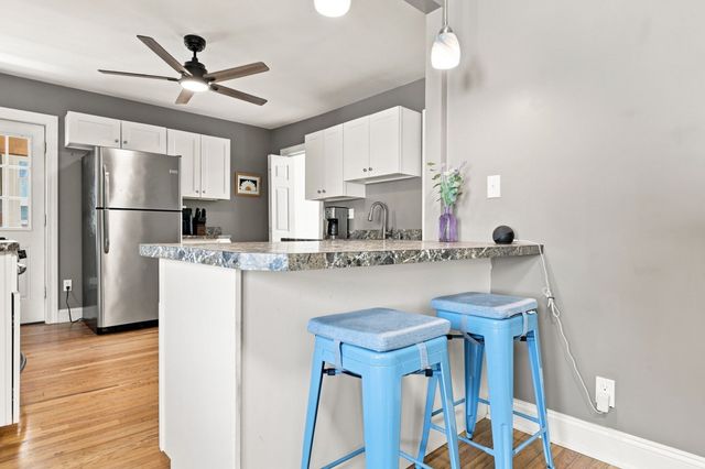 37 Kensington St, Agawam, MA 01030