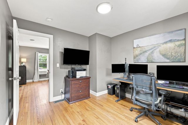 37 Kensington St, Agawam, MA 01030