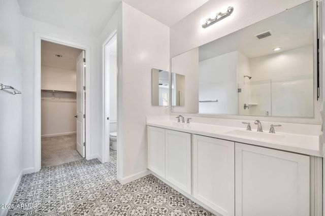 1965 W HIDE Trail, Phoenix, AZ 85085