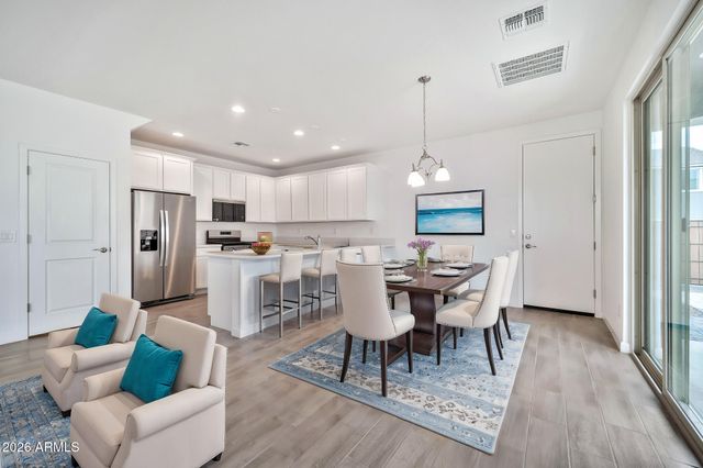 1965 W HIDE Trail, Phoenix, AZ 85085