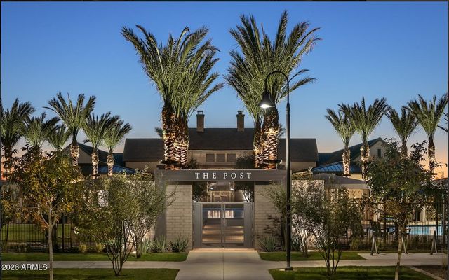 1965 W HIDE Trail, Phoenix, AZ 85085