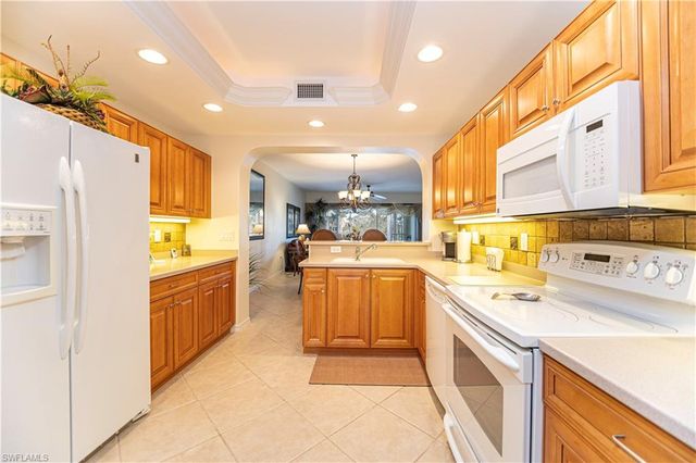 7401 Bella Lago DR 522, Fort Myers Beach, FL 33931