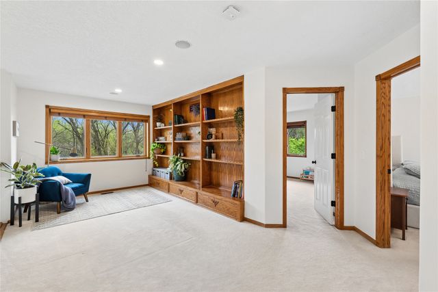 3011 Rhett Circle, Des Moines, IA 50321