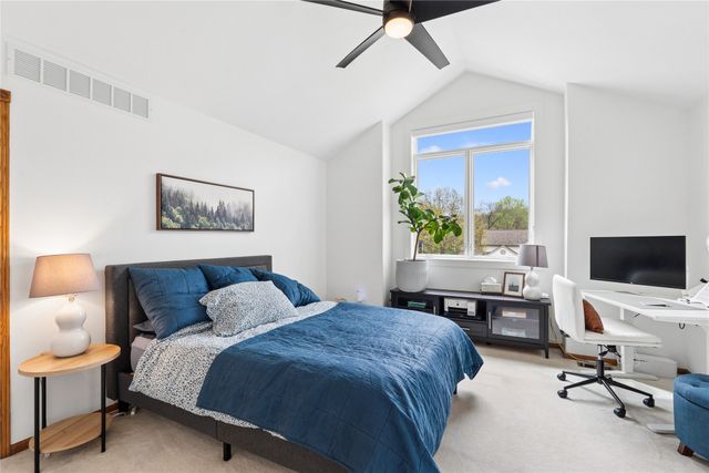 3011 Rhett Circle, Des Moines, IA 50321