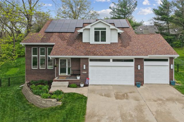 3011 Rhett Circle, Des Moines, IA 50321