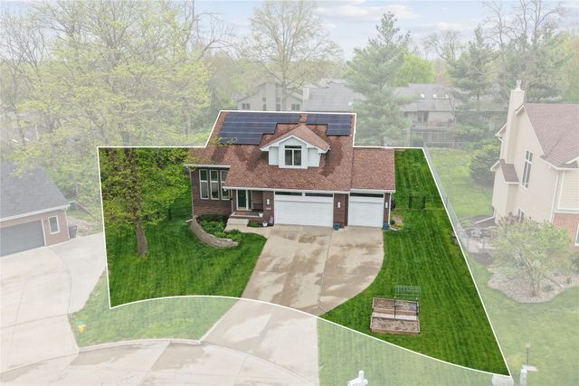 3011 Rhett Circle, Des Moines, IA 50321