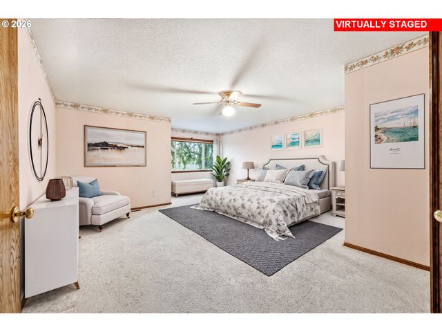 1326 Se LINDEN Ct, Gresham, OR 97080