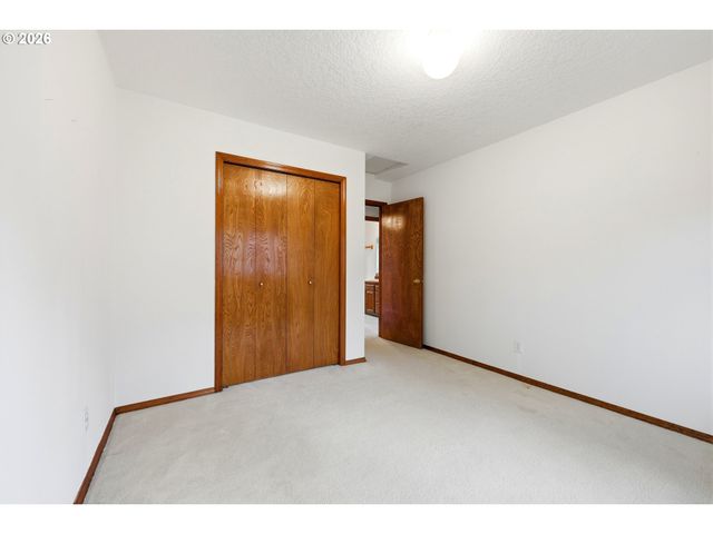 1326 Se LINDEN Ct, Gresham, OR 97080