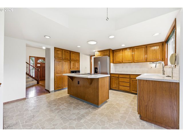 1326 Se LINDEN Ct, Gresham, OR 97080