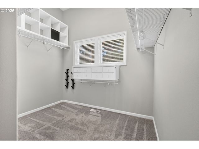2235 CRESTVIEW Dr, West Linn, OR 97068