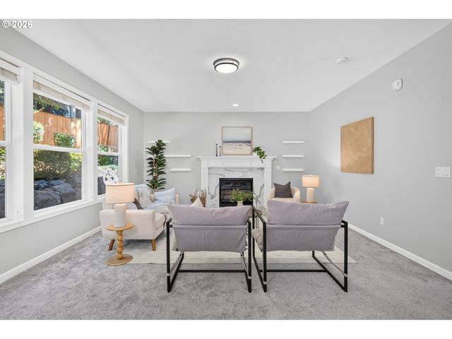 2235 CRESTVIEW Dr, West Linn, OR 97068