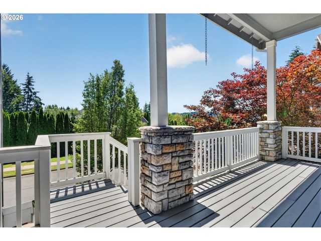2235 CRESTVIEW Dr, West Linn, OR 97068