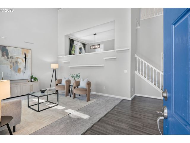 2235 CRESTVIEW Dr, West Linn, OR 97068