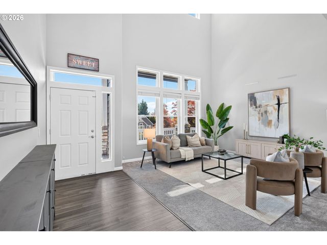 2235 CRESTVIEW Dr, West Linn, OR 97068