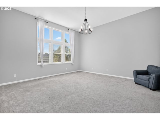 2235 CRESTVIEW Dr, West Linn, OR 97068