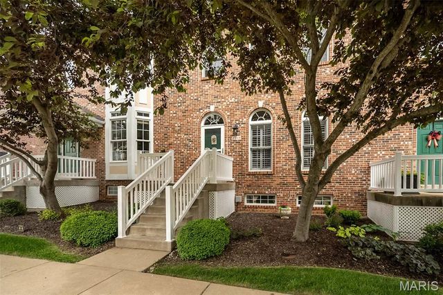 2518 S Larksong Drive, Wildwood, MO 63040