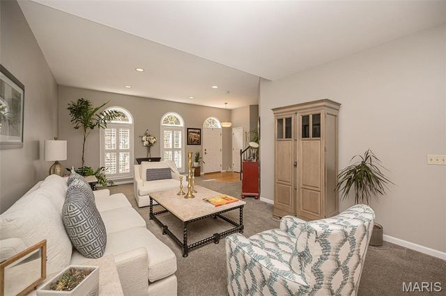 2518 S Larksong Drive, Wildwood, MO 63040