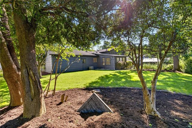 362 Hillview Drive, Irondequoit, NY 14622