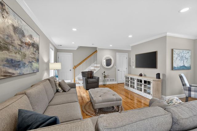 4 Osprey Lane, Newmarket, NH 03857