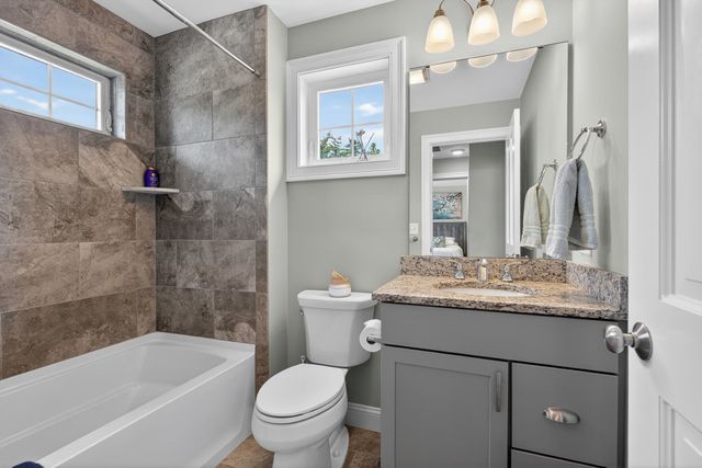 4 Osprey Lane, Newmarket, NH 03857