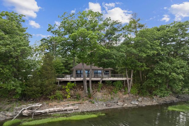 4 Osprey Lane, Newmarket, NH 03857