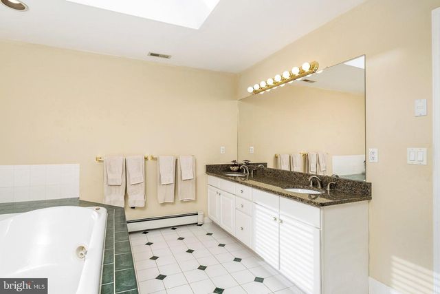 181 BERKLEY AVE, Belle Mead, NJ 08502