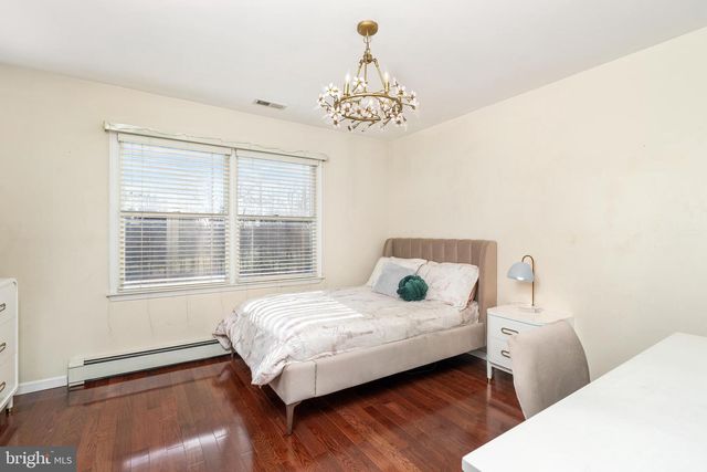 181 BERKLEY AVE, Belle Mead, NJ 08502