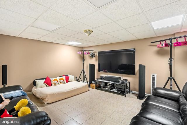 181 BERKLEY AVE, Belle Mead, NJ 08502