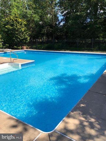 181 BERKLEY AVE, Belle Mead, NJ 08502