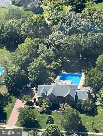 181 BERKLEY AVE, Belle Mead, NJ 08502