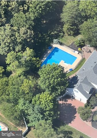 181 BERKLEY AVE, Belle Mead, NJ 08502