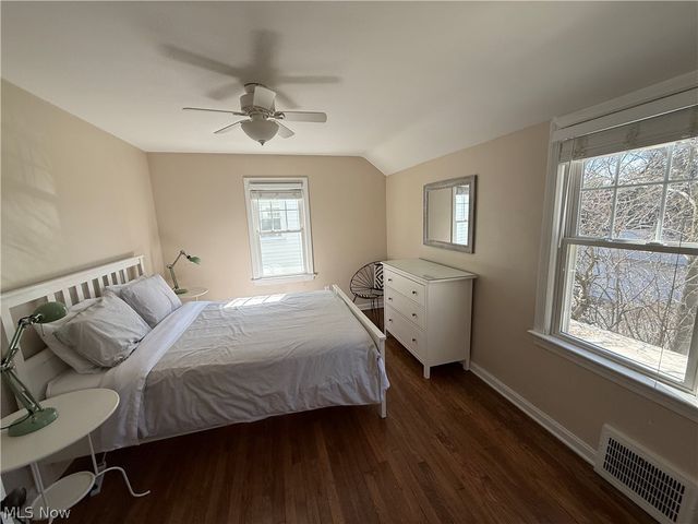 1924 Powell Avenue, Cleveland Heights, OH 44118