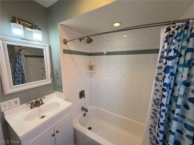 1924 Powell Avenue, Cleveland Heights, OH 44118