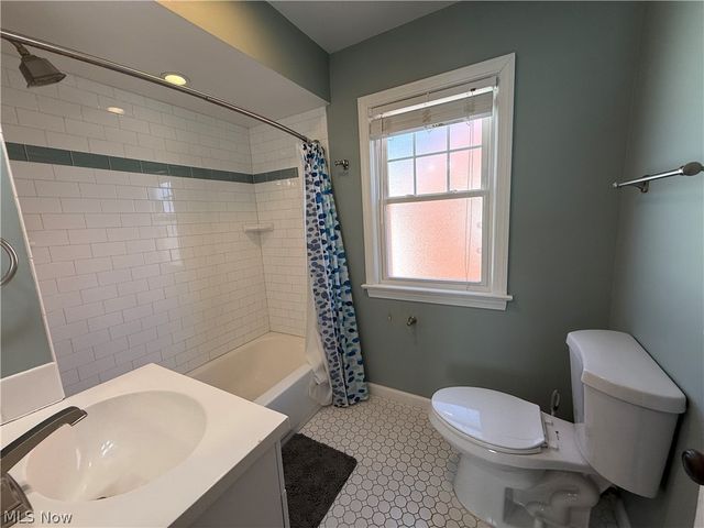 1924 Powell Avenue, Cleveland Heights, OH 44118