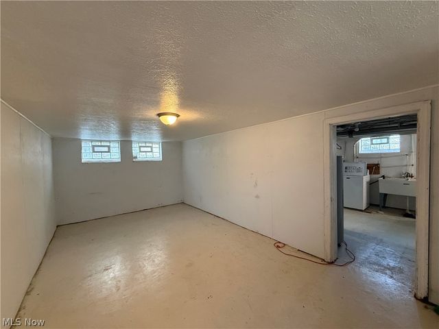 1924 Powell Avenue, Cleveland Heights, OH 44118