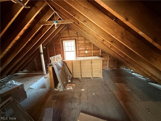 1924 Powell Avenue, Cleveland Heights, OH 44118