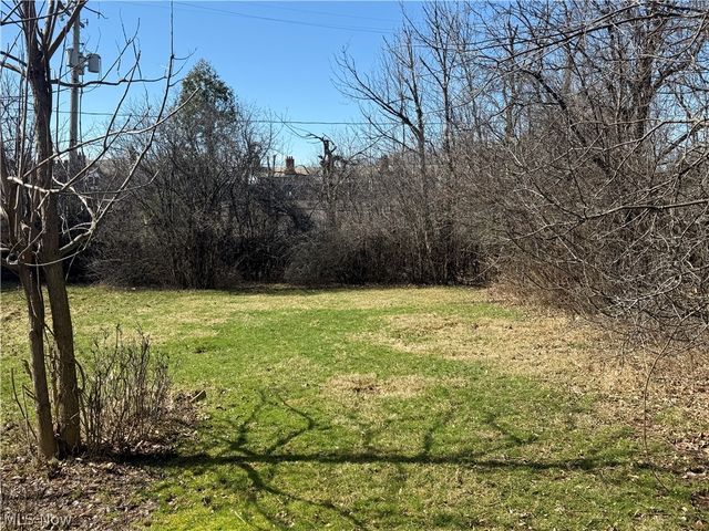 1924 Powell Avenue, Cleveland Heights, OH 44118