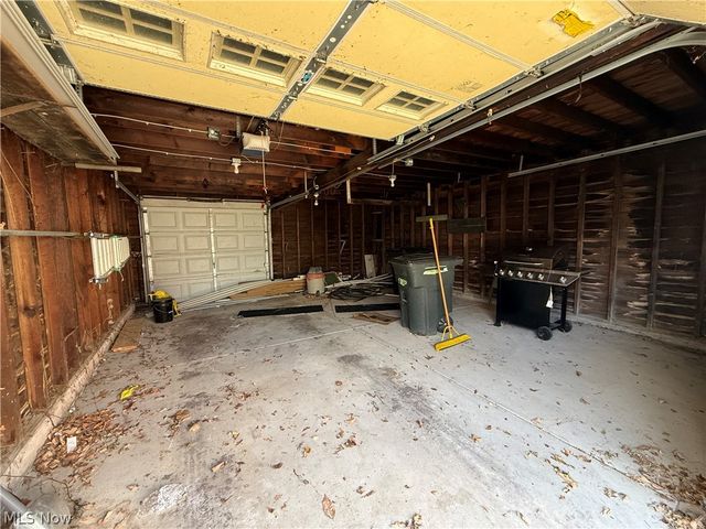 1924 Powell Avenue, Cleveland Heights, OH 44118