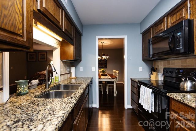 3929 Colony Crossing Drive, Charlotte, NC 28226