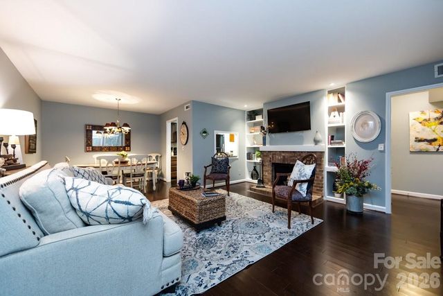 3929 Colony Crossing Drive, Charlotte, NC 28226