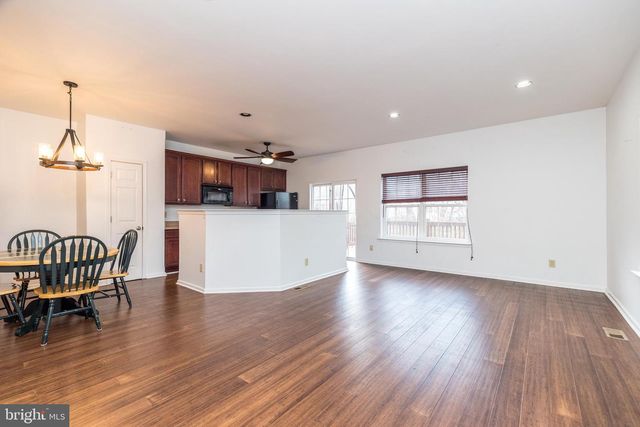 1042 ROSEMONT TER, Pennsburg, PA 18073