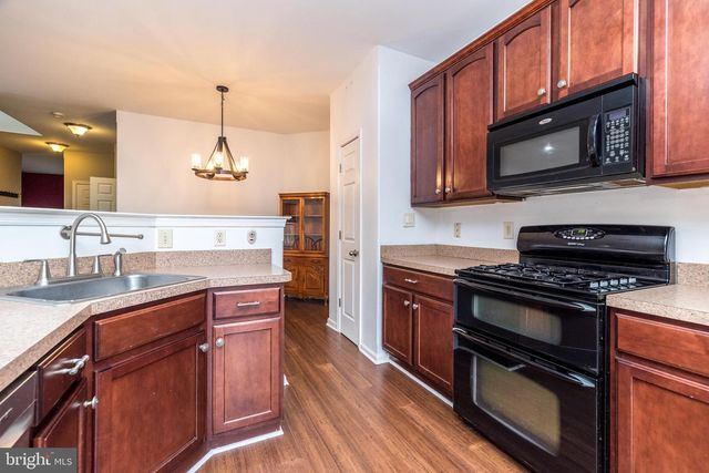 1042 ROSEMONT TER, Pennsburg, PA 18073