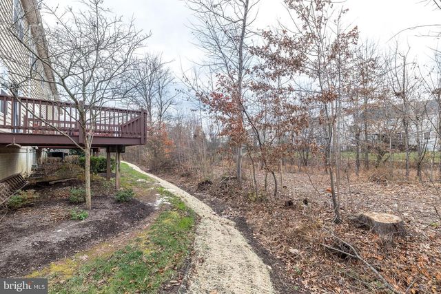 1042 ROSEMONT TER, Pennsburg, PA 18073