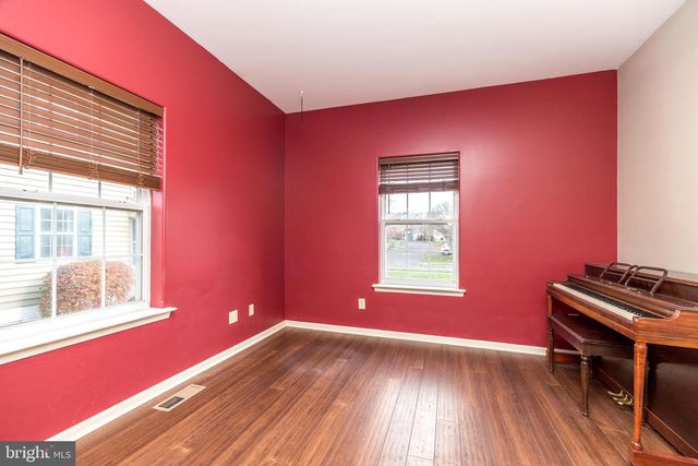 1042 ROSEMONT TER, Pennsburg, PA 18073