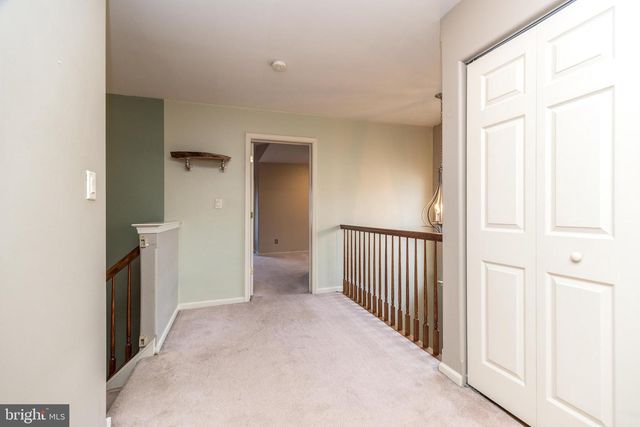 1042 ROSEMONT TER, Pennsburg, PA 18073