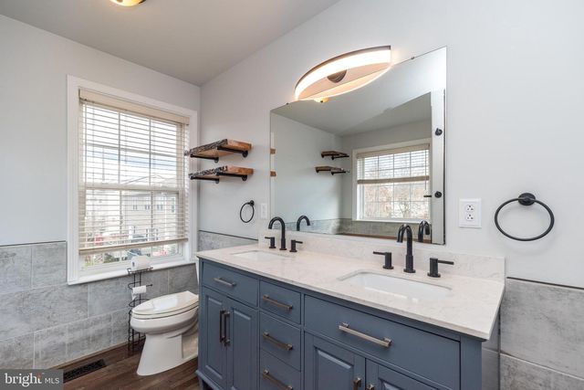 1042 ROSEMONT TER, Pennsburg, PA 18073